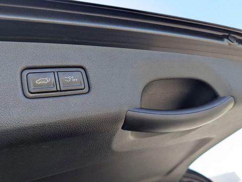 Used 2023 Kia Carnival SX FWD image 17
