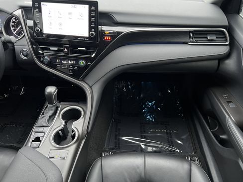 Used 2023 Toyota Camry XLE w/ Cold Weather Package image 32