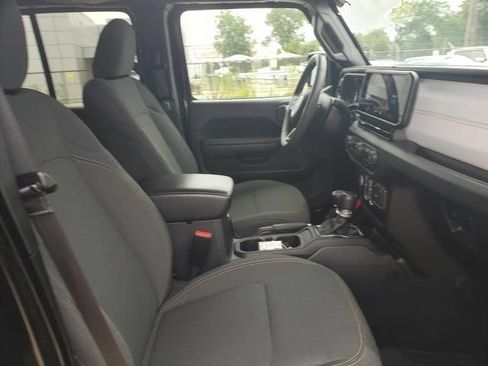 Used 2024 Jeep Wrangler Unlimited Sport AWD/4WD image 21