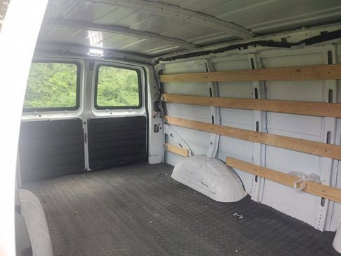 Used 2021 GMC Savana 2500 w/ Driver Convenience Package image 23