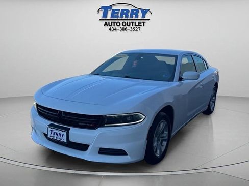 Used 2022 Dodge Charger SXT image 4
