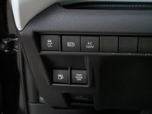 Used 2025 Toyota Sienna XLE w/ XLE Plus Package AWD/4WD image 28