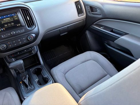 Used 2019 Chevrolet Colorado W/T w/ WT Convenience Package RWD image 17