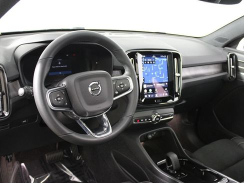 Used 2023 Volvo C40 P8 Recharge Ultimate AWD/4WD image 41