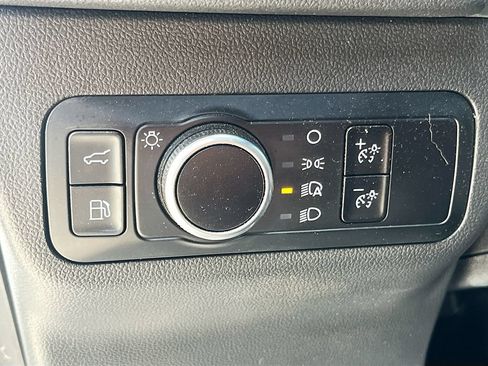 Used 2025 Ford Escape ST-Line w/ Equipment Group 301A FWD image 10