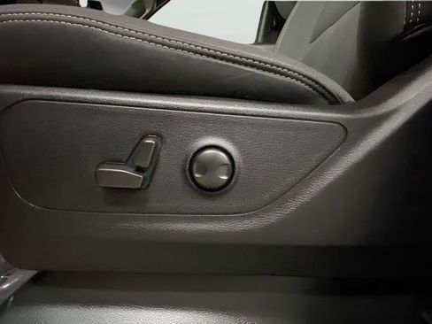 Used 2022 RAM 1500 Big Horn AWD/4WD image 22