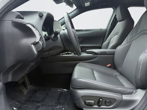 Used 2023 Lexus UX 250h AWD image 11