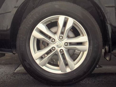 Used 2013 Nissan Rogue SV w/ Premium Pkg FWD image 7