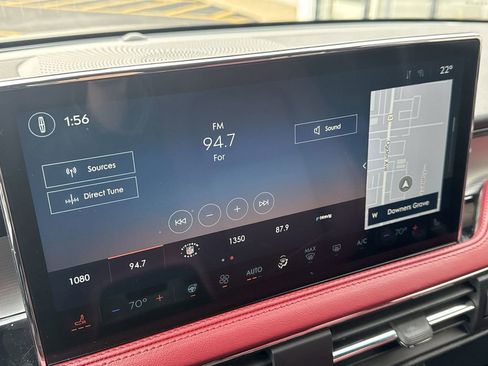Certified 2025 Lincoln Corsair Reserve FWD image 12