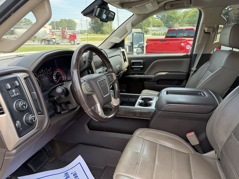 Used 2015 GMC Sierra 2500 Denali w/ Duramax Plus Package AWD/4WD image 11