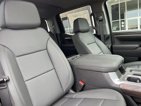 New 2026 GMC Sierra 1500 SLT w/ SLT Premium Package AWD/4WD image 18