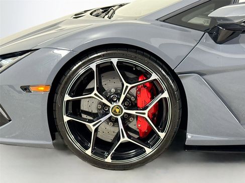 Used 2024 Lamborghini Revuelto image 40