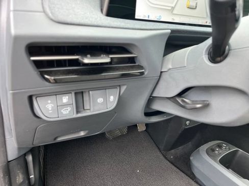 Used 2024 Kia EV6 Wind w/ Wind Technology Package AWD/4WD image 17