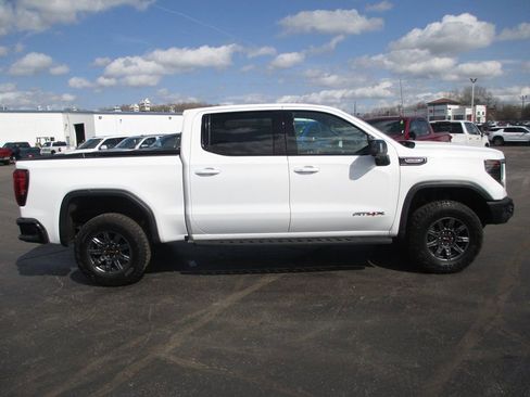 Used 2024 GMC Sierra 1500 AT4X AWD/4WD image 5