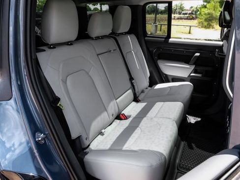 New 2026 Land Rover Defender 110 X-Dynamic SE AWD/4WD image 45