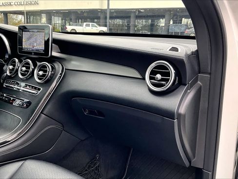 Certified 2019 Mercedes-Benz GLC 300 image 18