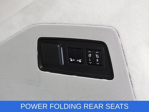 Used 2023 Cadillac Escalade ESV Premium Luxury Platinum w/ Heavy-Duty Trailer Package AWD/4WD image 21
