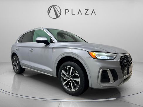 Certified 2023 Audi Q5 2.0T Premium w/ Convenience Package image 7