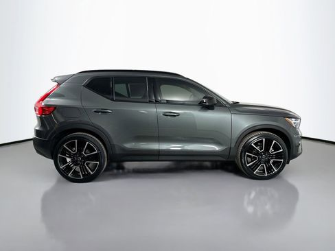 New 2026 Volvo XC40 B4 Plus w/ Climate Package FWD image 4