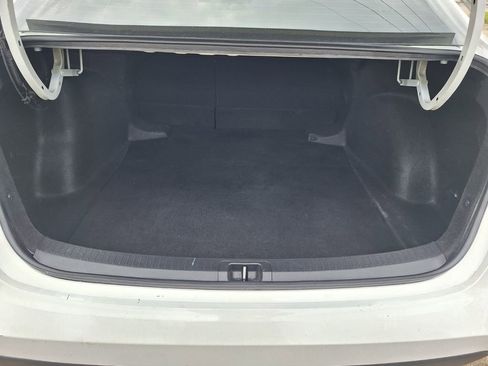 Used 2024 Toyota Corolla LE FWD image 25
