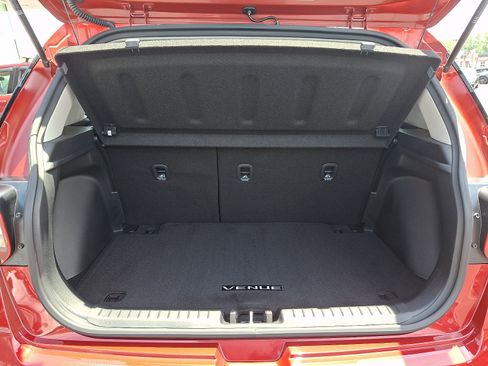Used 2023 Hyundai Venue Limited FWD image 28