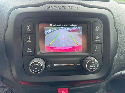 Used 2017 Jeep Renegade Sport w/ Power & Air Group AWD/4WD image 16