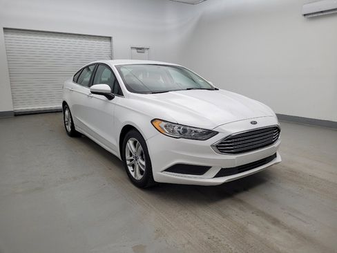 Used 2018 Ford Fusion SE image 13