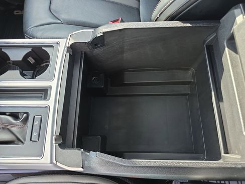 Used 2019 Ford F150 Platinum w/ Technology Package image 26