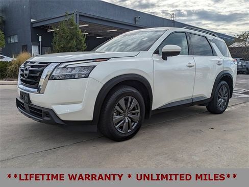 Used 2022 Nissan Pathfinder SV image 10