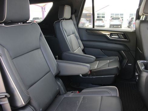Used 2025 GMC Yukon Elevation AWD/4WD image 22