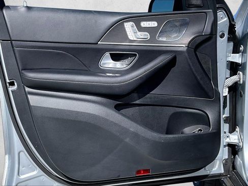 Certified 2023 Mercedes-Benz GLS 450 4MATIC image 18