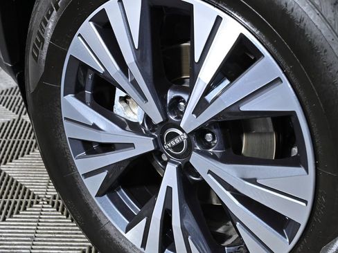 Certified 2023 Nissan Rogue SV image 30