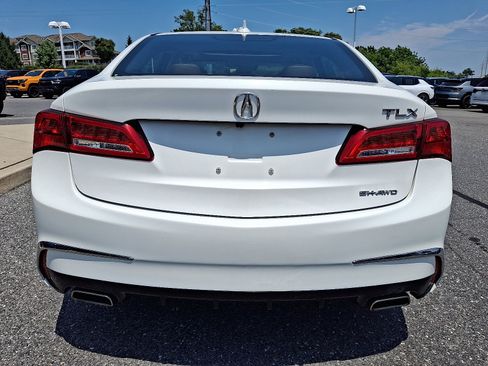 Used 2018 Acura TLX V6 SH-AWD w/ Technology Pkg image 6