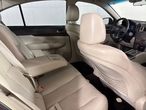 Used 2013 Subaru Legacy 2.5i Limited image 18