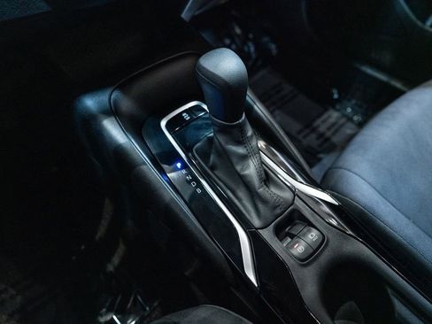 Certified 2020 Toyota Corolla LE image 27