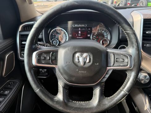 Used 2019 RAM 1500 Laramie AWD/4WD image 36