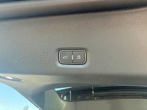 Used 2025 Ford Expedition Platinum w/ Platinum Ultimate Package AWD/4WD image 19