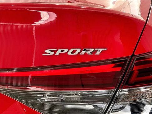 Used 2022 Honda Civic Sport image 27