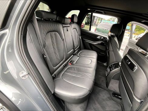 Used 2025 BMW X5 xDrive50e image 25