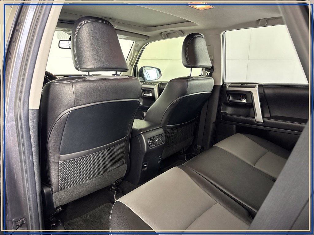 Used 2018 Toyota 4Runner SR5 Premium AWD/4WD image 38