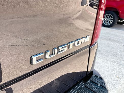 Used 2022 Chevrolet Silverado 1500 Custom Trail Boss AWD/4WD image 10