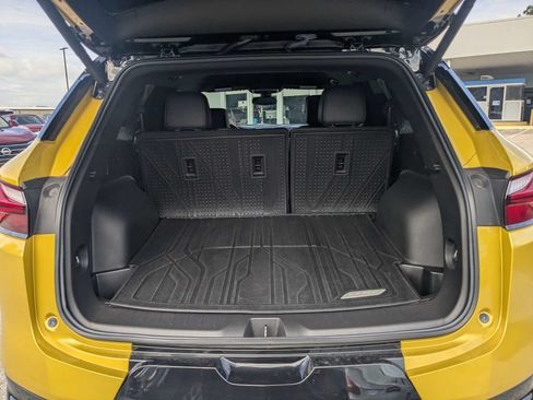 Used 2022 Chevrolet Blazer RS w/ Enhanced Convenience Package FWD image 12