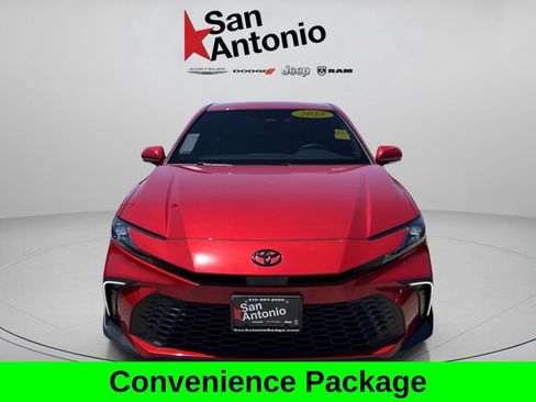 Used 2025 Toyota Camry SE w/ Convenience Package FWD image 3