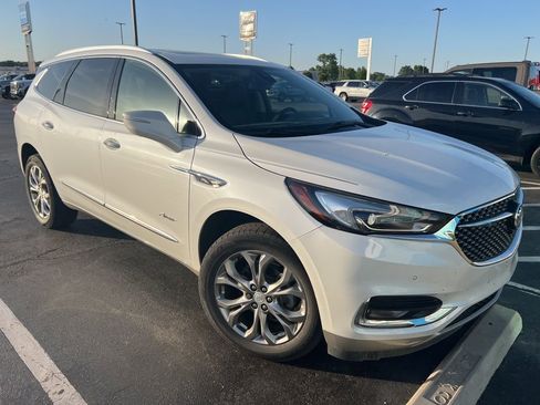 Used 2019 Buick Enclave Avenir w/ Avenir Technology Package image 3