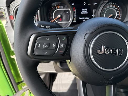 New 2025 Jeep Gladiator Rubicon image 24