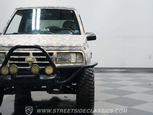 Used 1996 Geo Tracker 4WD 2-Door image 19