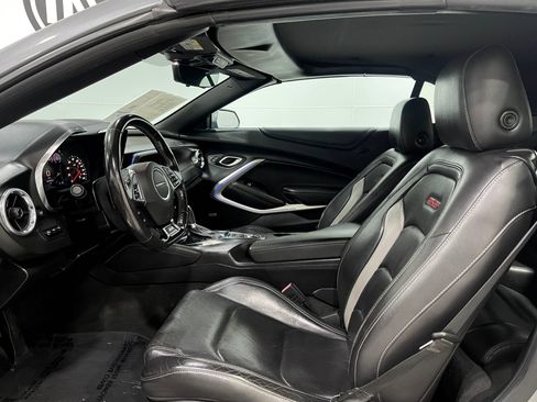 Used 2019 Chevrolet Camaro SS RWD image 11