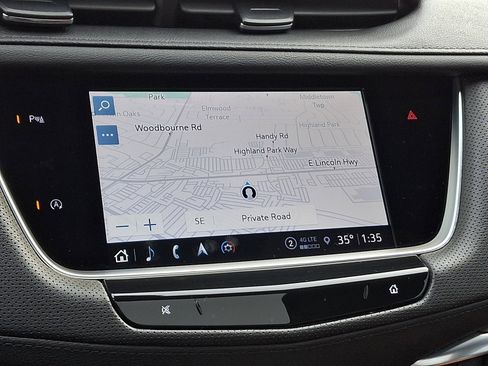 Used 2023 Cadillac XT5 Premium Luxury image 17