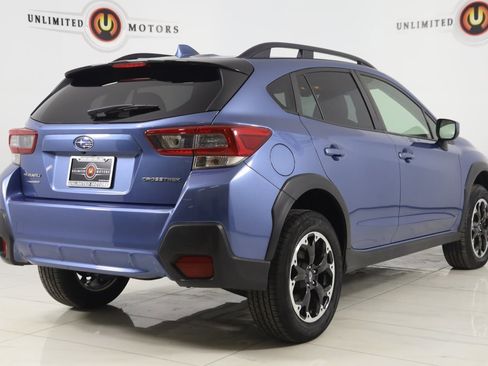 Used 2023 Subaru Crosstrek 2.0i Premium image 3