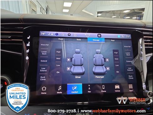 Used 2023 Jeep Grand Wagoneer Series III w/ Rear Seat Video Group 1 AWD/4WD image 39